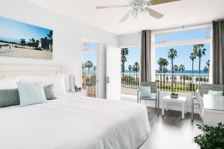 Bayside Hotel