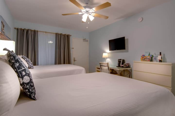 Bayside Hotel