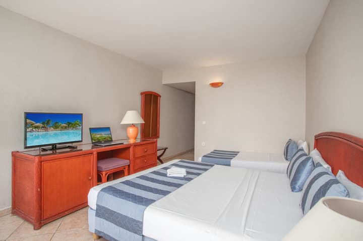 Zenitude Hôtel-Résidences le Salako