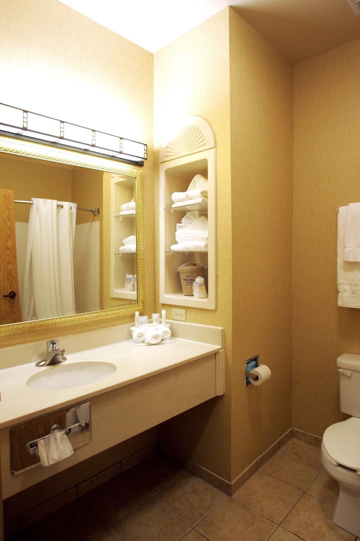 Holiday Inn Express & Suites Gillette by IHG