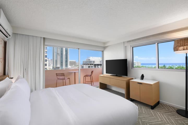 The Ambassador Hotel of Waikiki, Tapestry Collection by Hilton