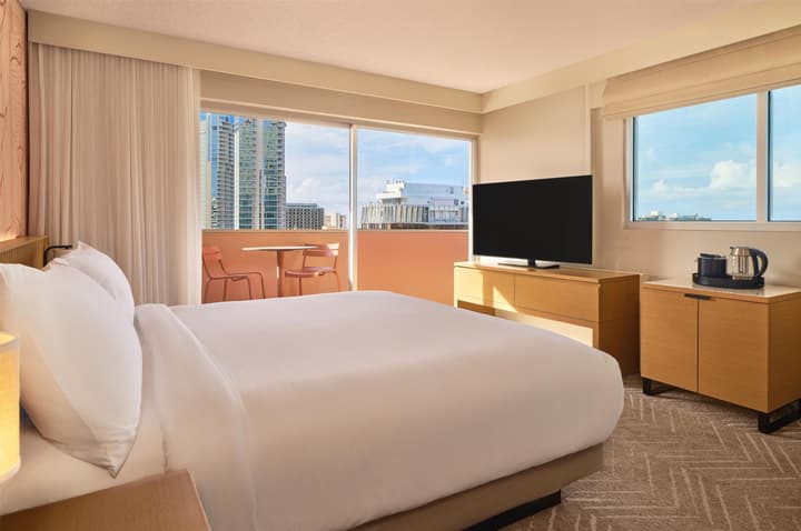 The Ambassador Hotel of Waikiki, Tapestry Collection by Hilton