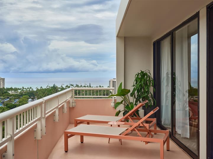 The Ambassador Hotel of Waikiki, Tapestry Collection by Hilton