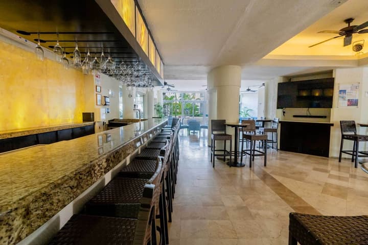 Aquamarina Beach Hotel