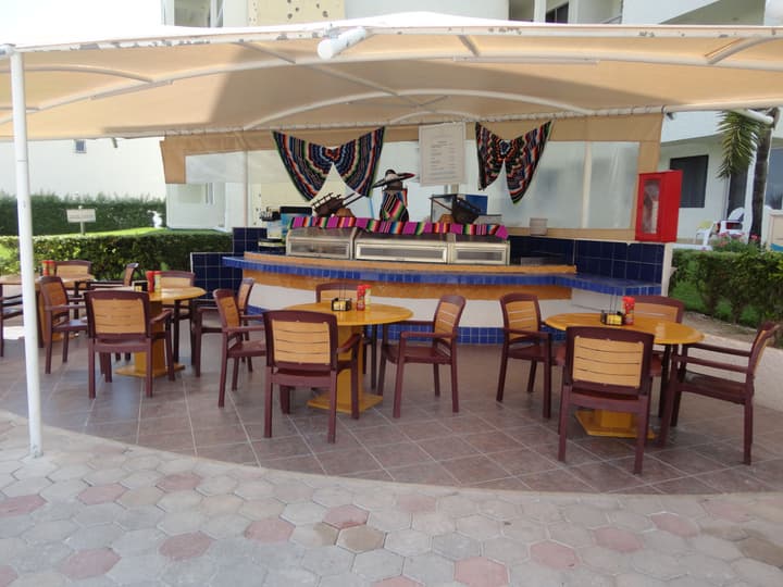 Aquamarina Beach Hotel