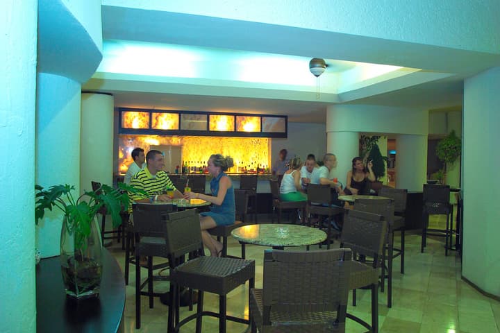 Aquamarina Beach Hotel