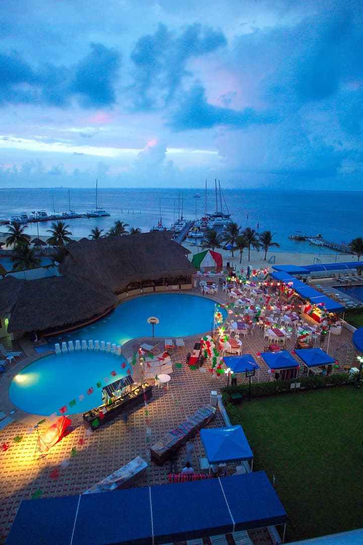 Aquamarina Beach Hotel