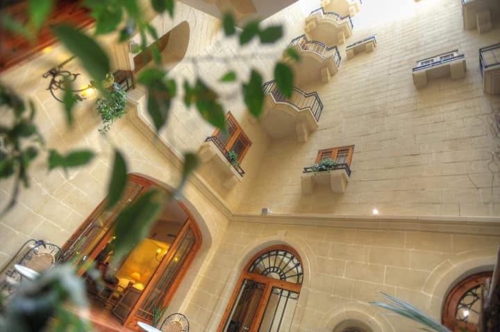 Saint Patrick's Hotel