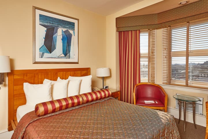 Alexander Inn