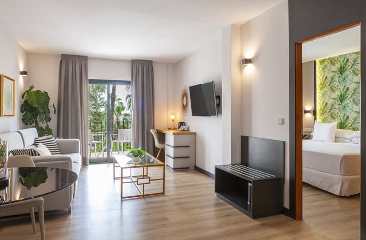 Hotel La Laguna Spa And Golf