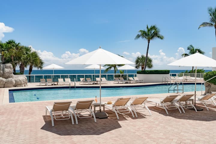 Trump International Beach Resort