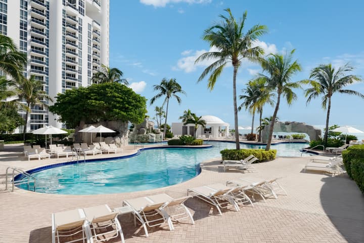 Trump International Beach Resort