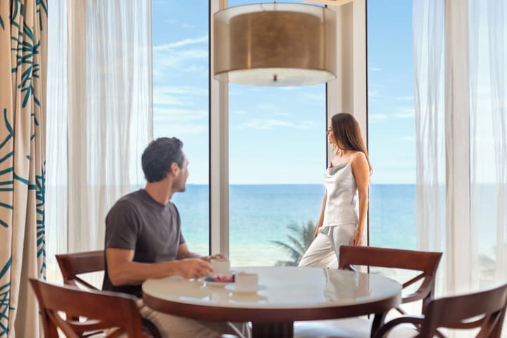 Trump International Beach Resort