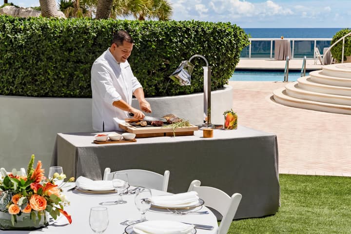 Trump International Beach Resort