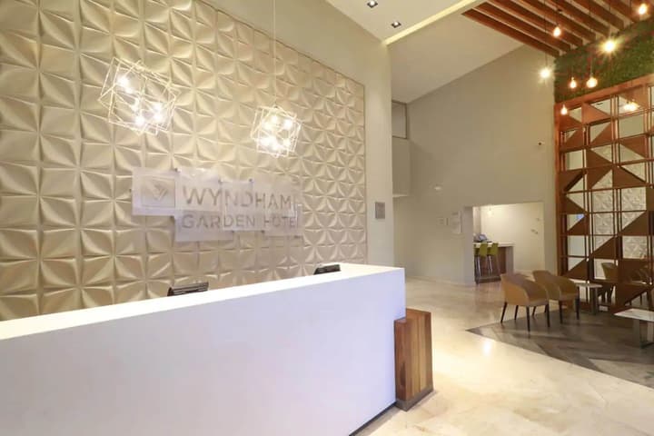 Wyndham Garden Monterrey Valle Real