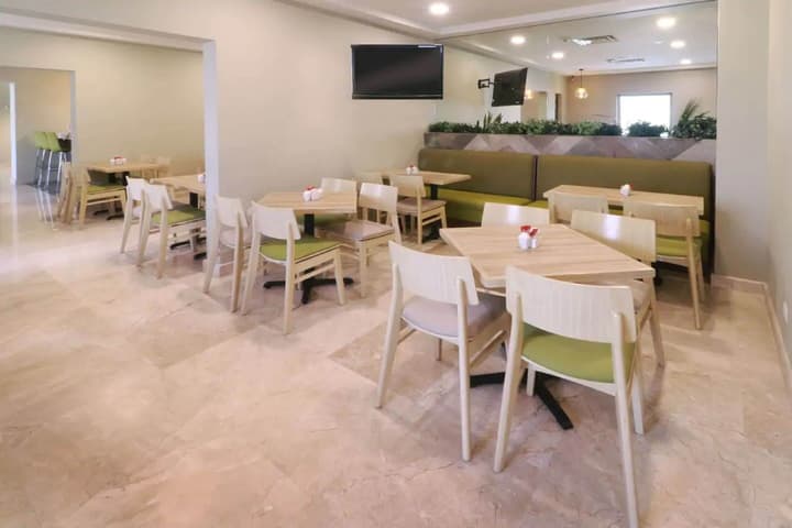 Wyndham Garden Monterrey Valle Real