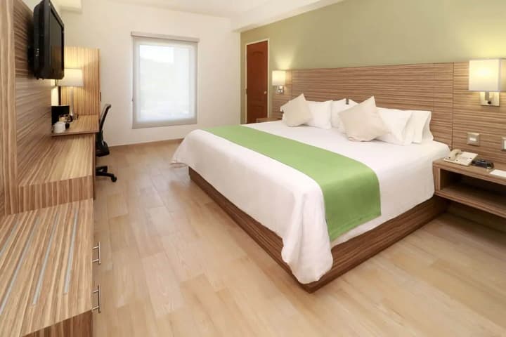Wyndham Garden Monterrey Valle Real