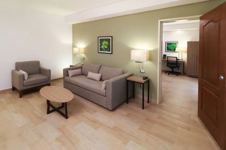 Wyndham Garden Monterrey Valle Real