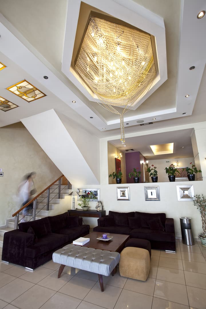 Crystal City Hotel