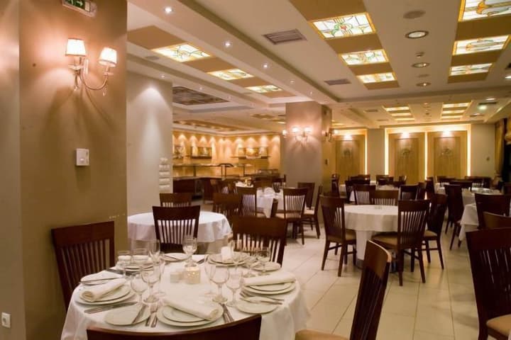 Crystal City Hotel