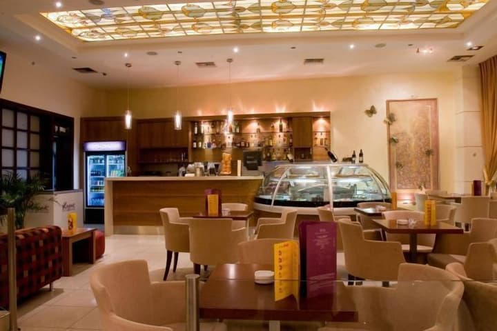 Crystal City Hotel