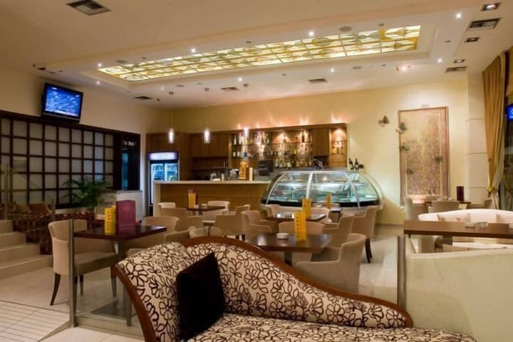 Crystal City Hotel