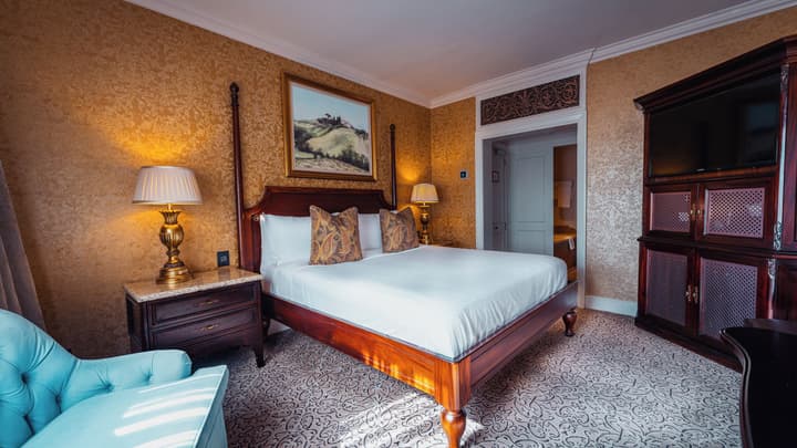 Palazzo Hotel