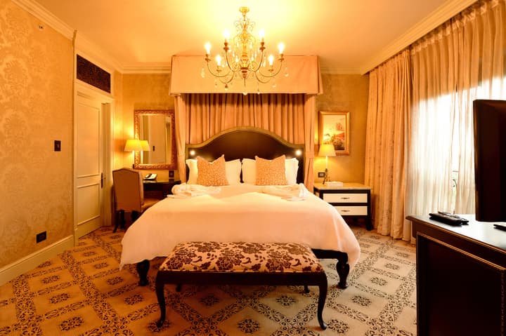 Palazzo Hotel