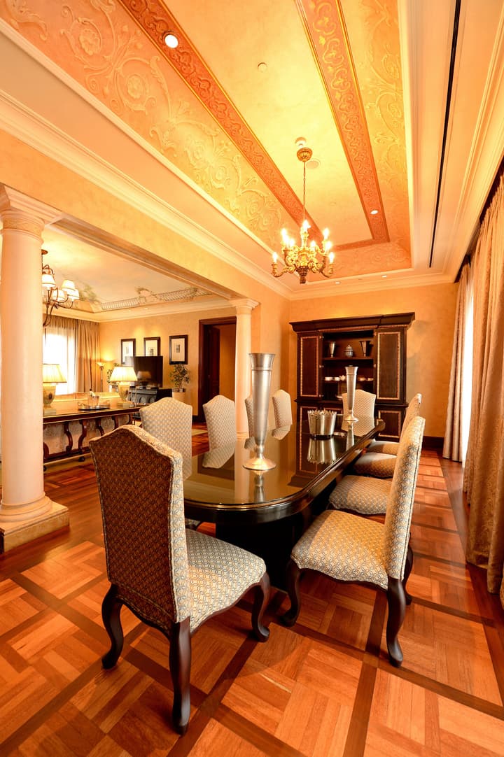 Palazzo Hotel