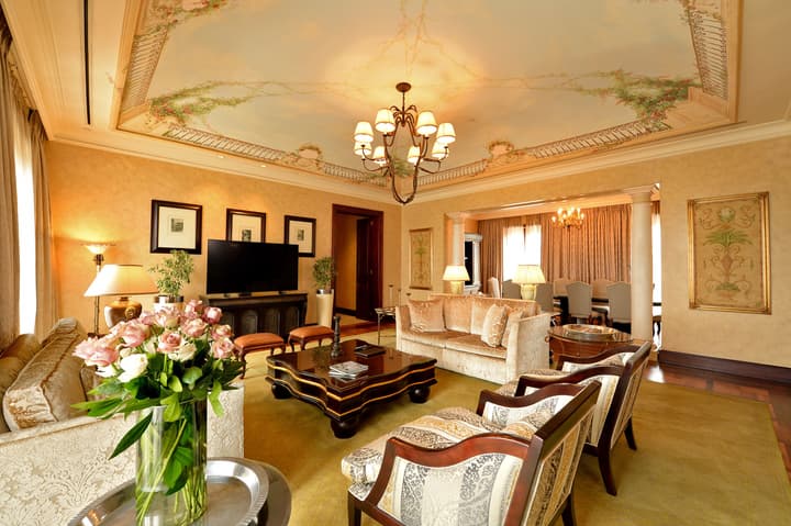 Palazzo Hotel