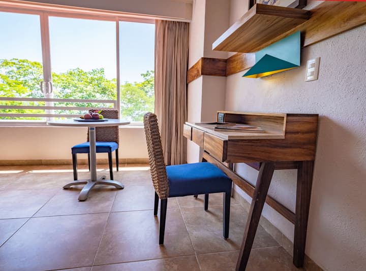 Las Brisas Huatulco – All Inclusive