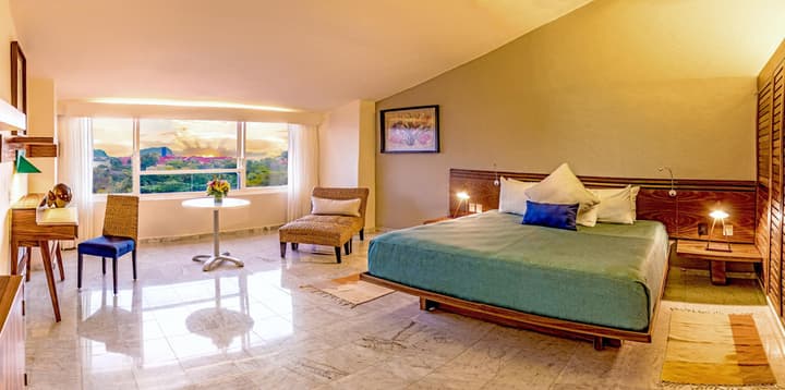 Las Brisas Huatulco – All Inclusive