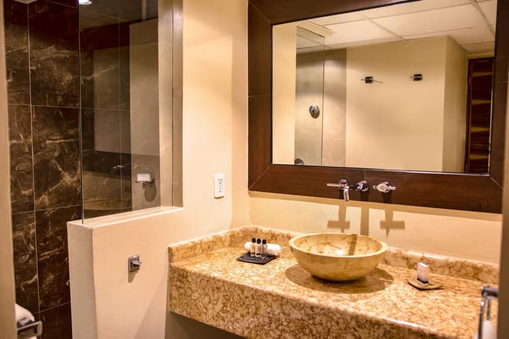 Las Brisas Huatulco – All Inclusive