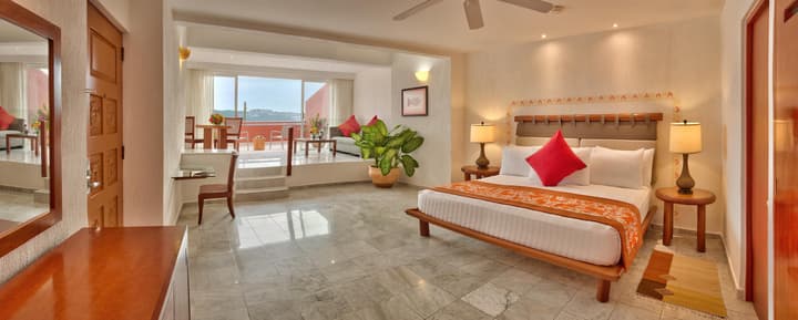 Las Brisas Huatulco – All Inclusive