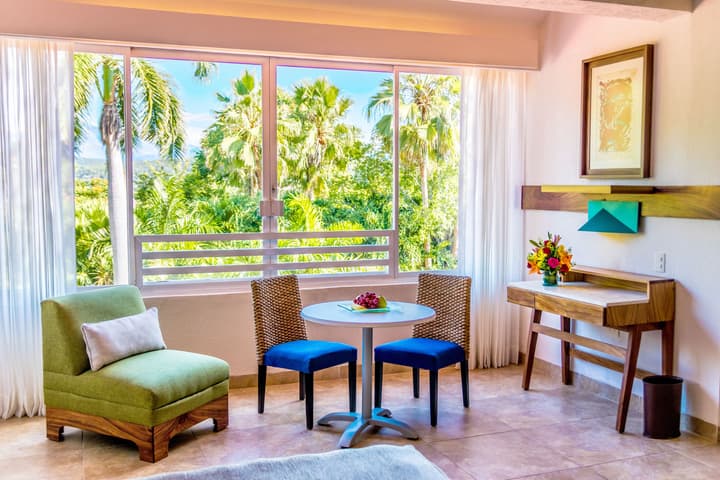 Las Brisas Huatulco – All Inclusive