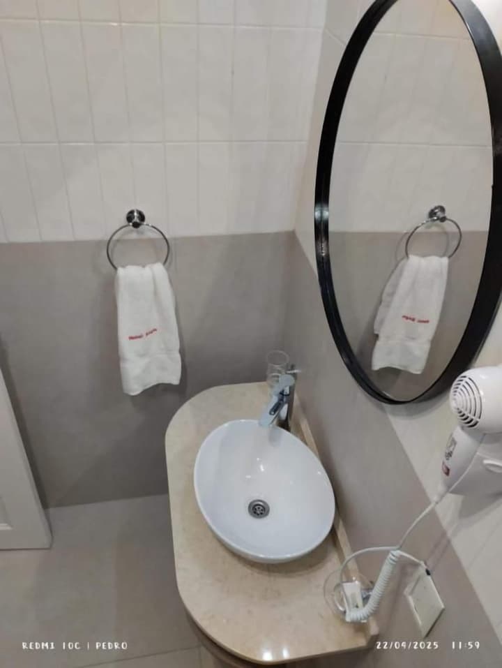 Regis Orho Hotel