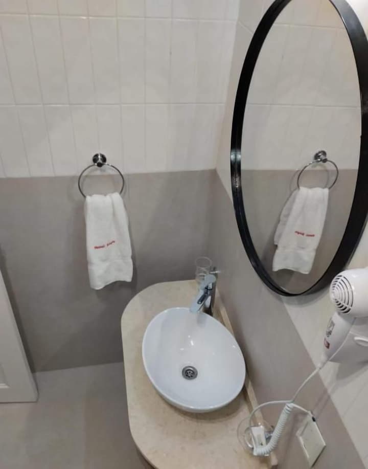 Regis Orho Hotel