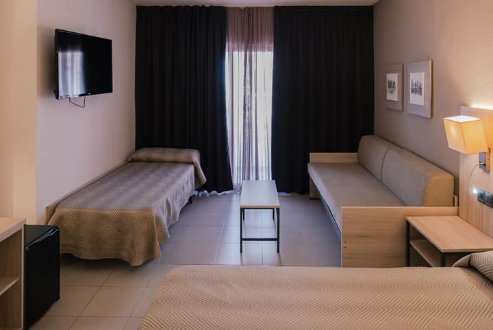 Port Fiesta Park Hotel
