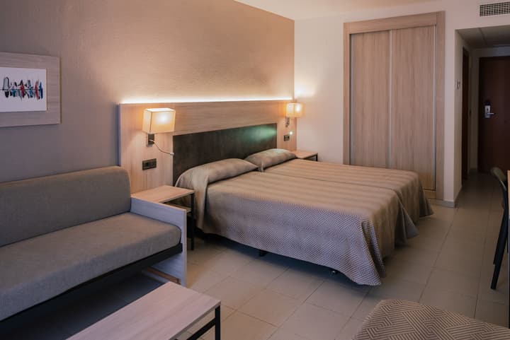 Port Fiesta Park Hotel