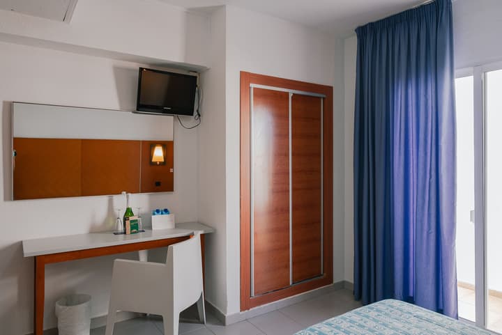 Port Fiesta Park Hotel