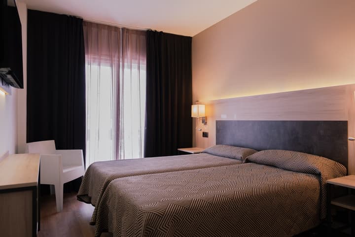 Port Fiesta Park Hotel