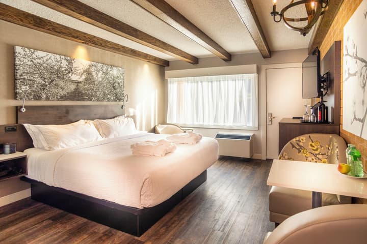 Old Orchard Inn