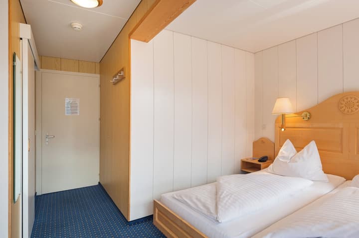 Hotel Bellevue - Traditional Swiss Hideaway