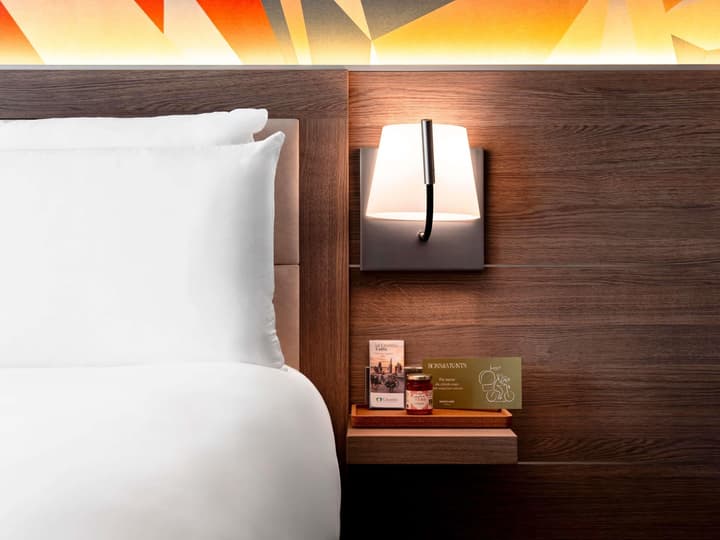 Mercure Omaha Beach Hotel