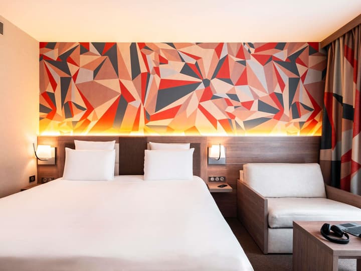 Mercure Omaha Beach Hotel
