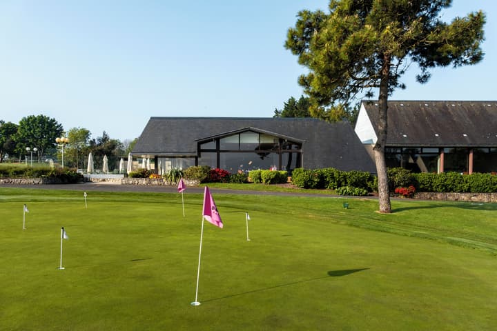 Mercure Omaha Beach Hotel