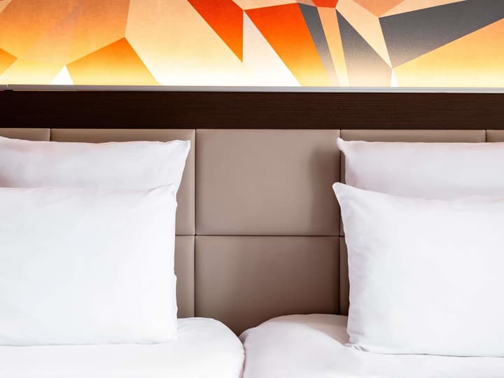 Mercure Omaha Beach Hotel