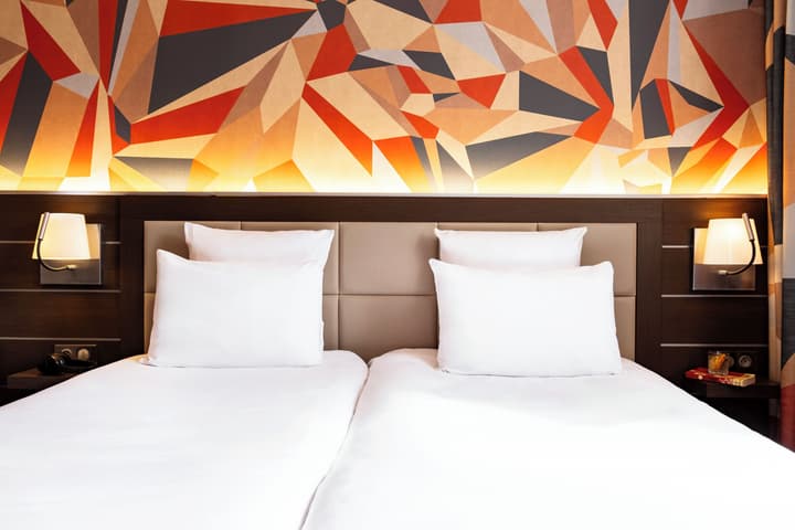 Mercure Omaha Beach Hotel