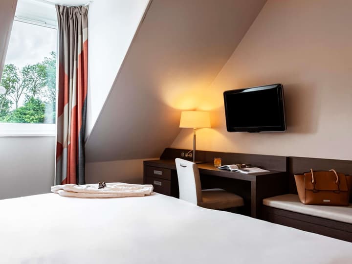 Mercure Omaha Beach Hotel