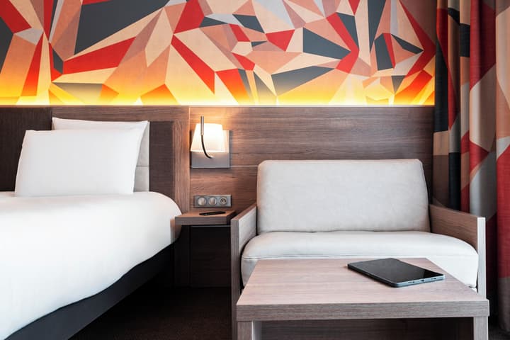 Mercure Omaha Beach Hotel